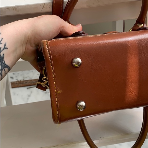 Authentic Dooney & Bourke crossbody. - Picture 3 of 3